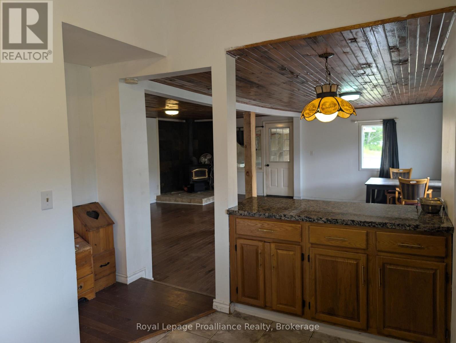 4310 Henderson Road Property Photo 10