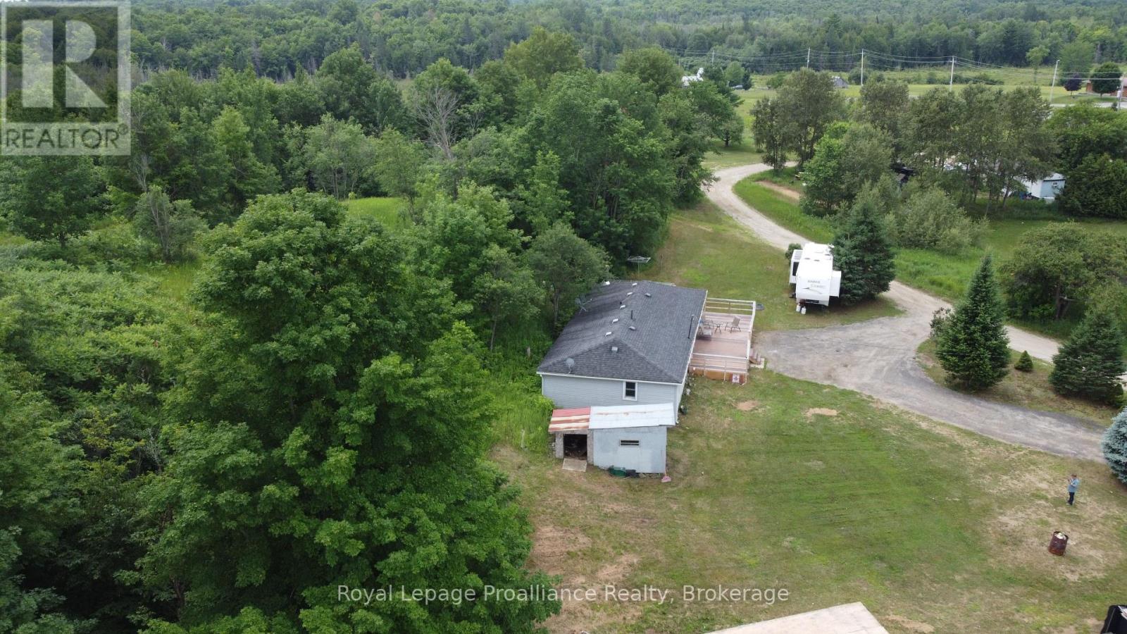 4310 Henderson Road Property Photo 22