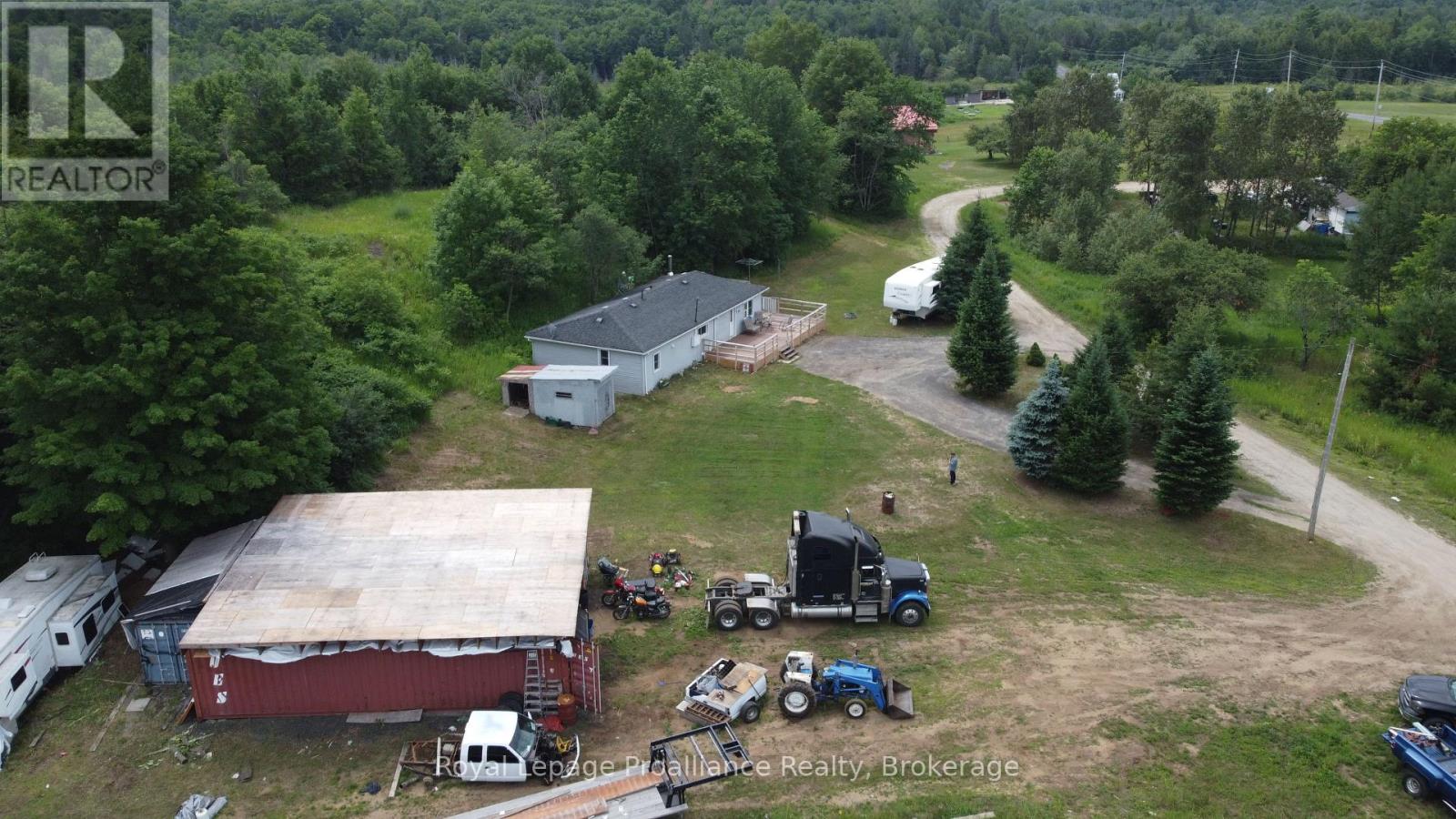 4310 Henderson Road Property Photo 23