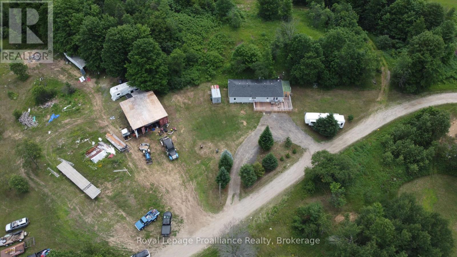 4310 Henderson Road Property Photo 27