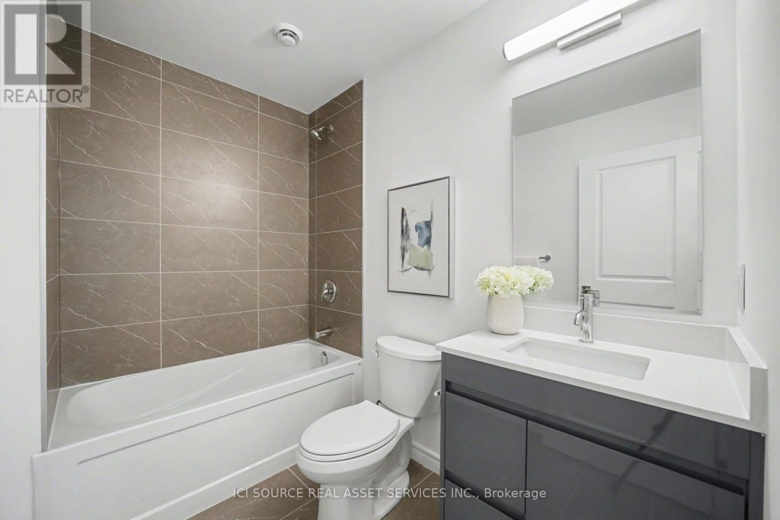10 - 2 Slessor Boulevard Property Photo 12