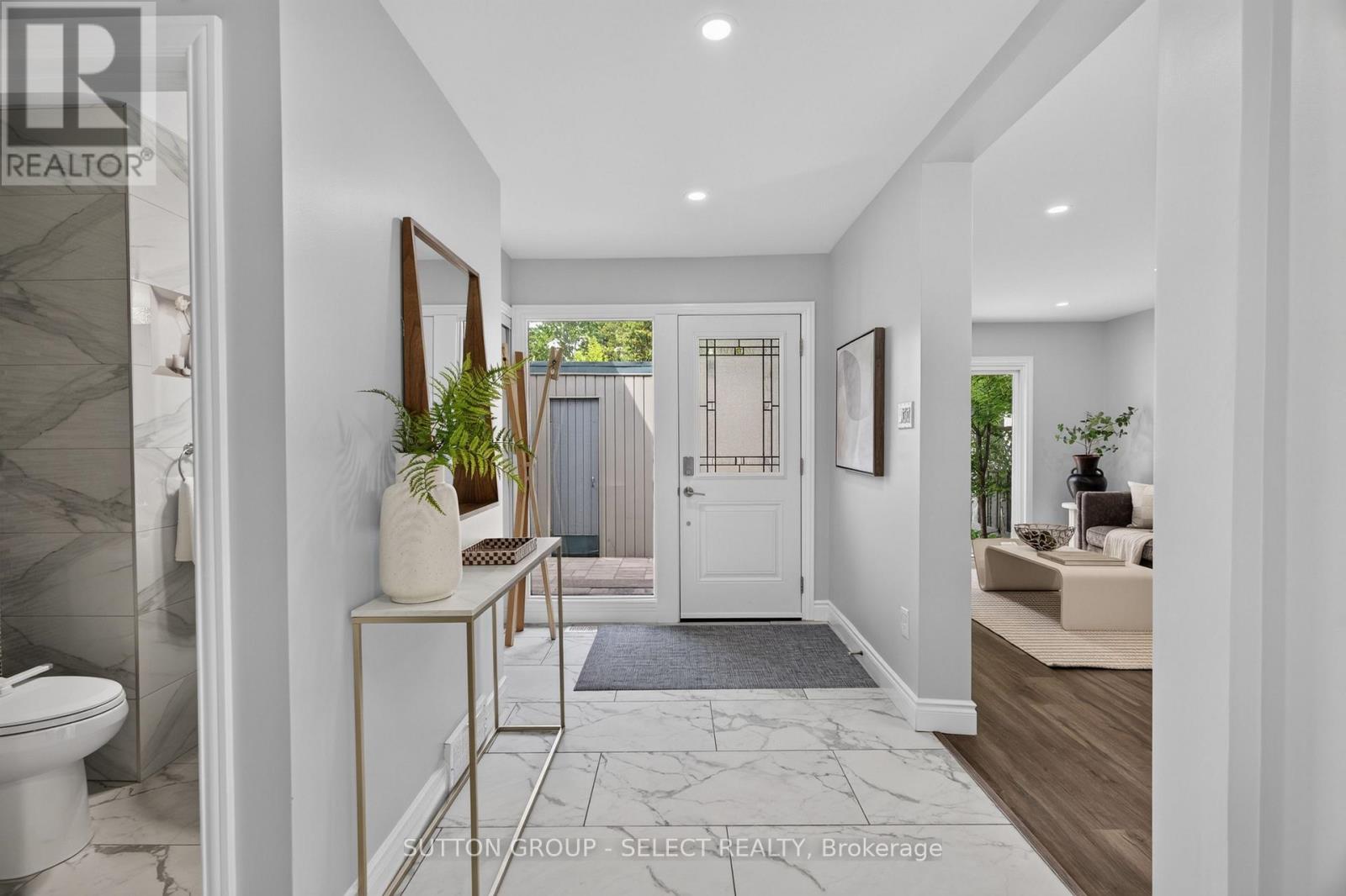 665 Woodcrest Boulevard Property Photo 3
