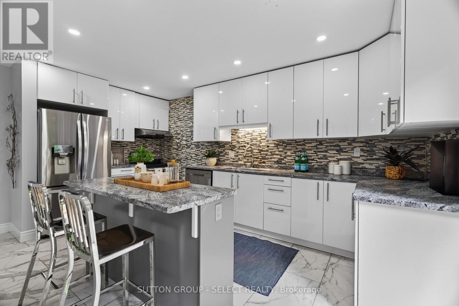 665 Woodcrest Boulevard Property Photo 12