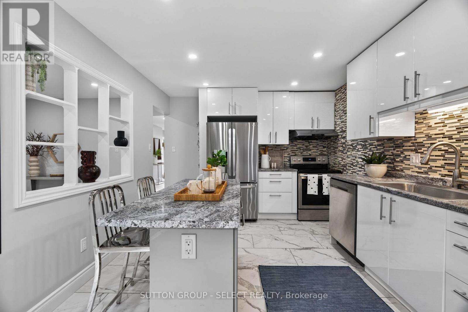 665 Woodcrest Boulevard Property Photo 13