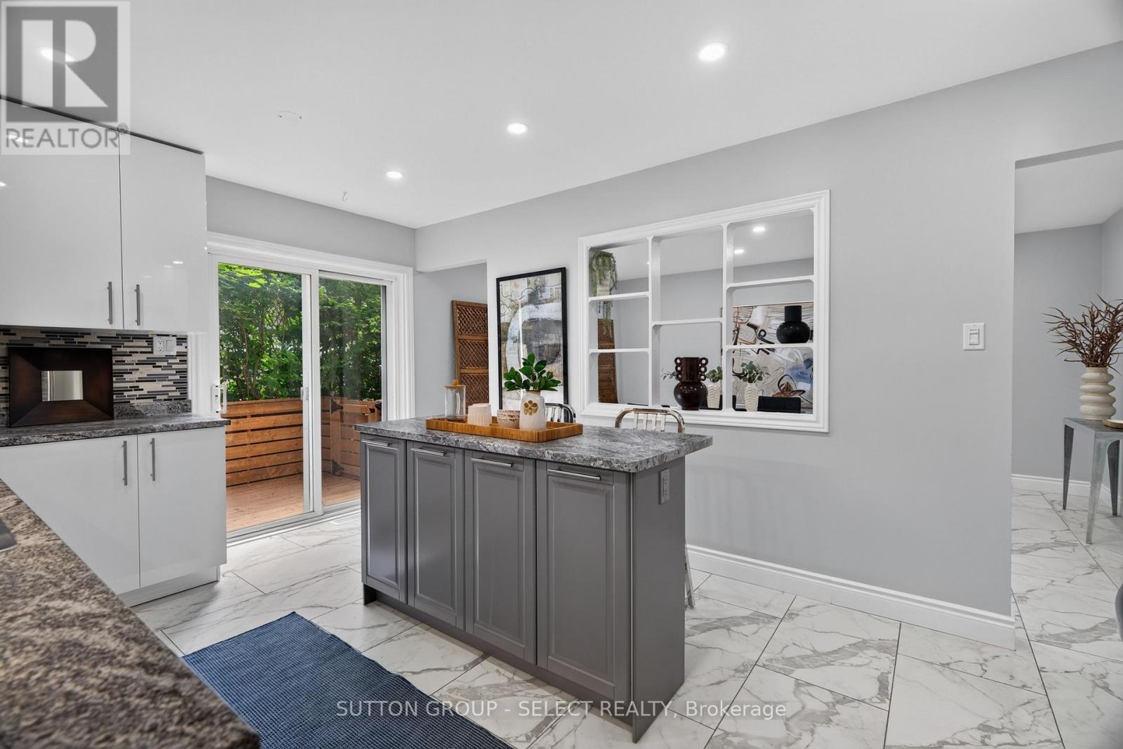 665 Woodcrest Boulevard Property Photo 14