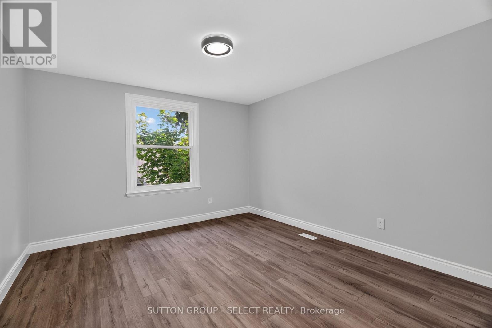 665 Woodcrest Boulevard Property Photo 29