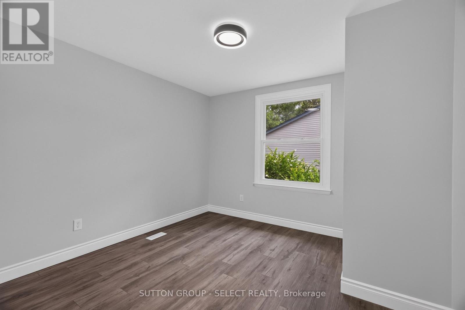 665 Woodcrest Boulevard Property Photo 32