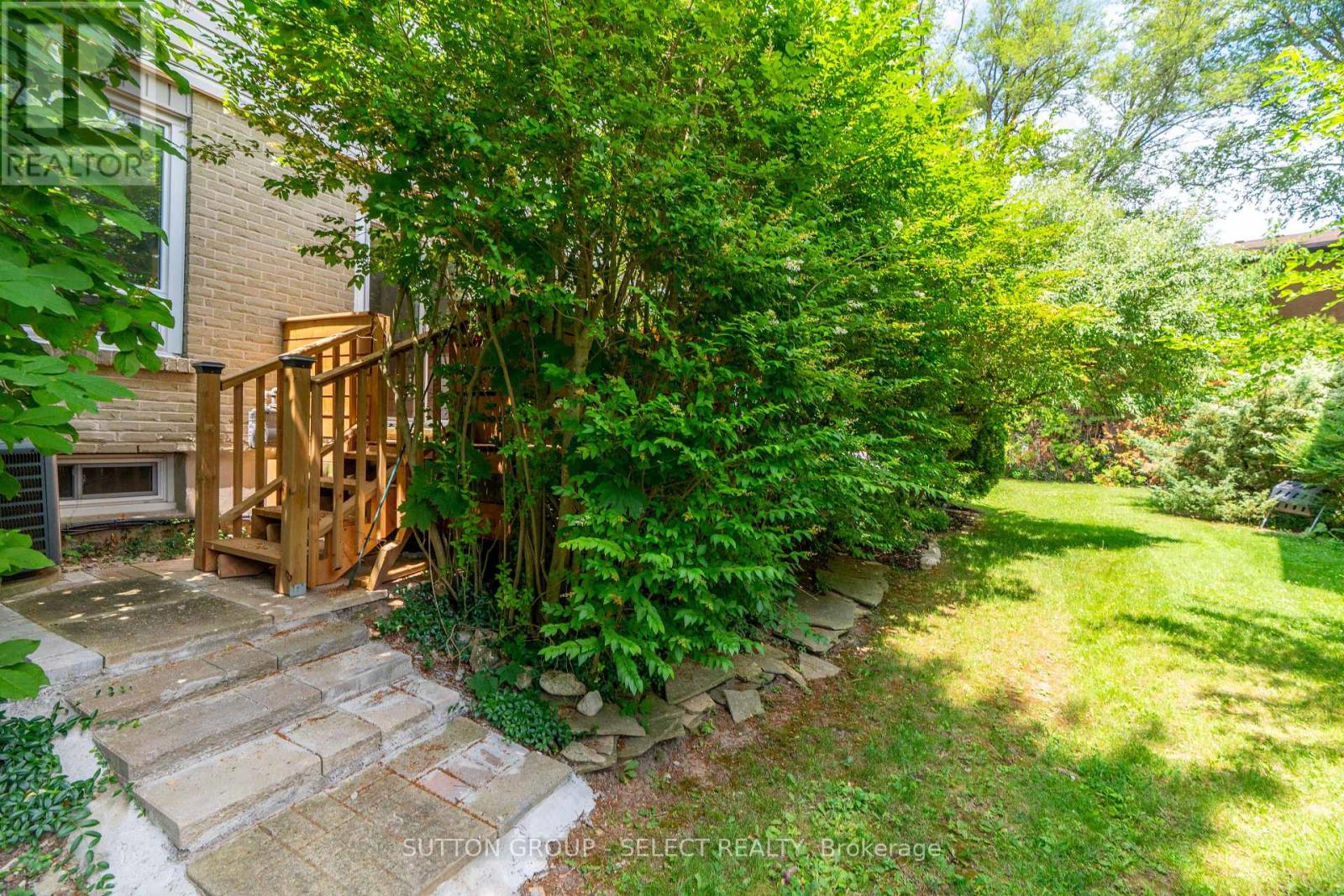 665 Woodcrest Boulevard Property Photo 45