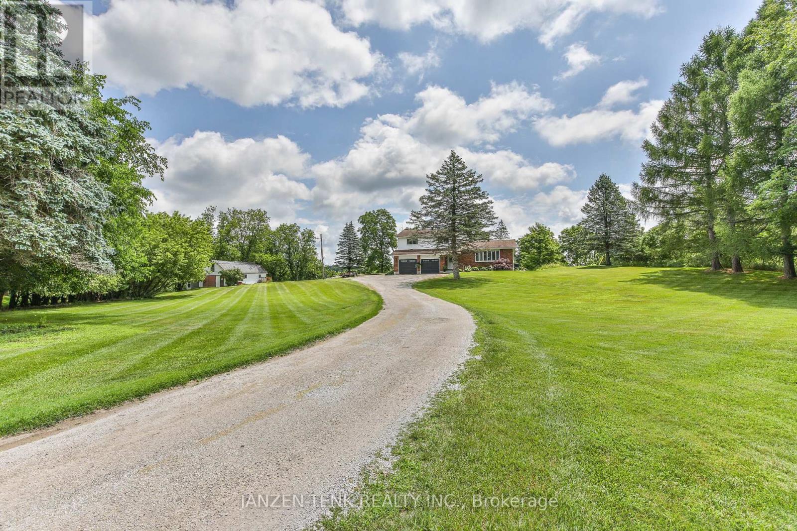 9432 Richmond Road Property Photo 1