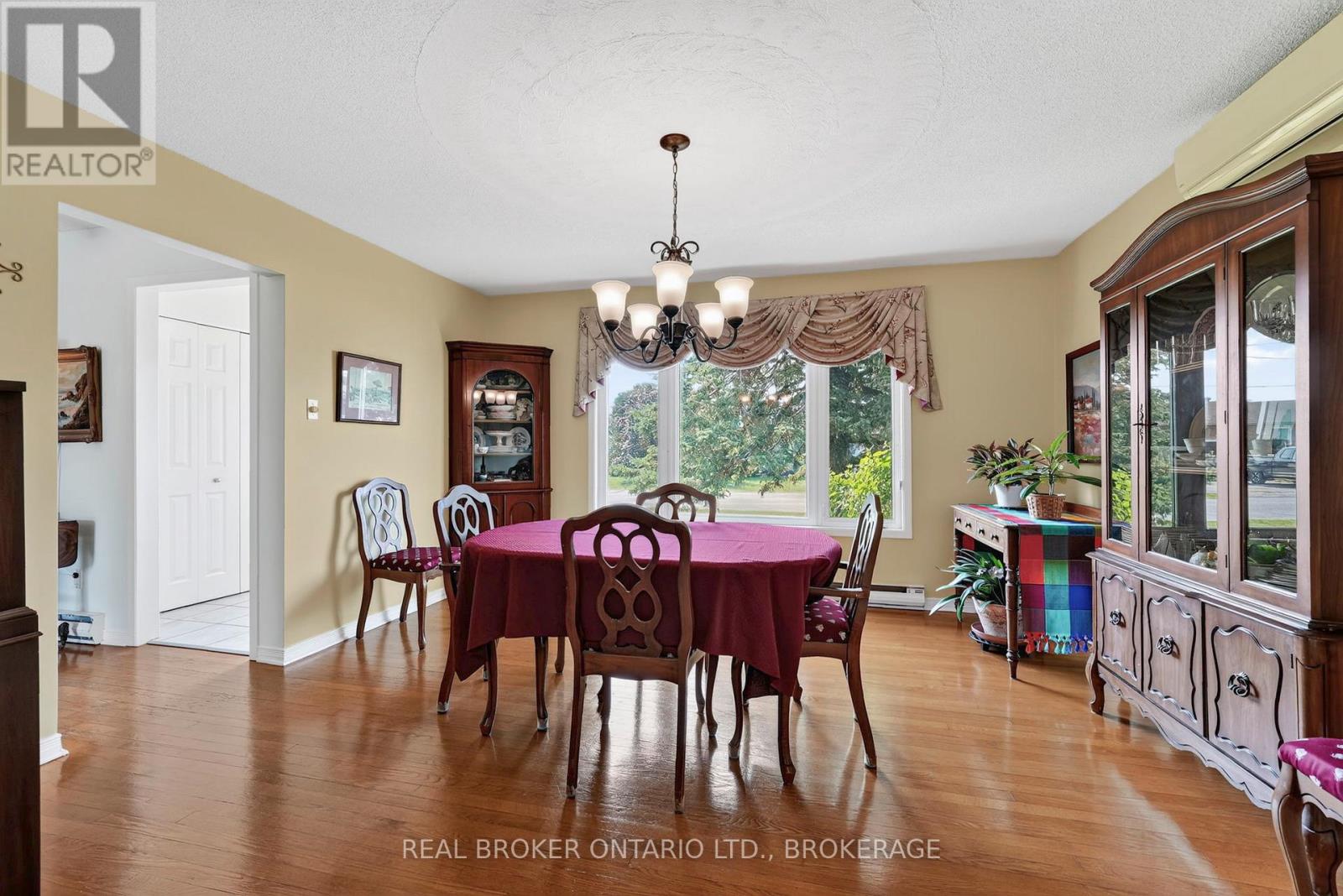 11 Albert Street Property Photo 5