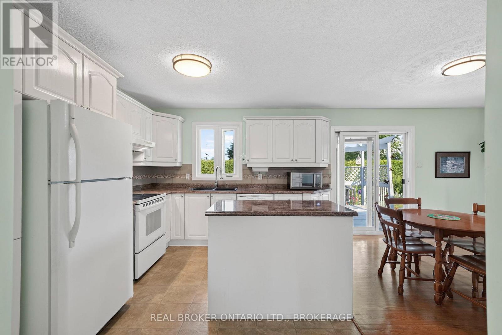 11 Albert Street Property Photo 7
