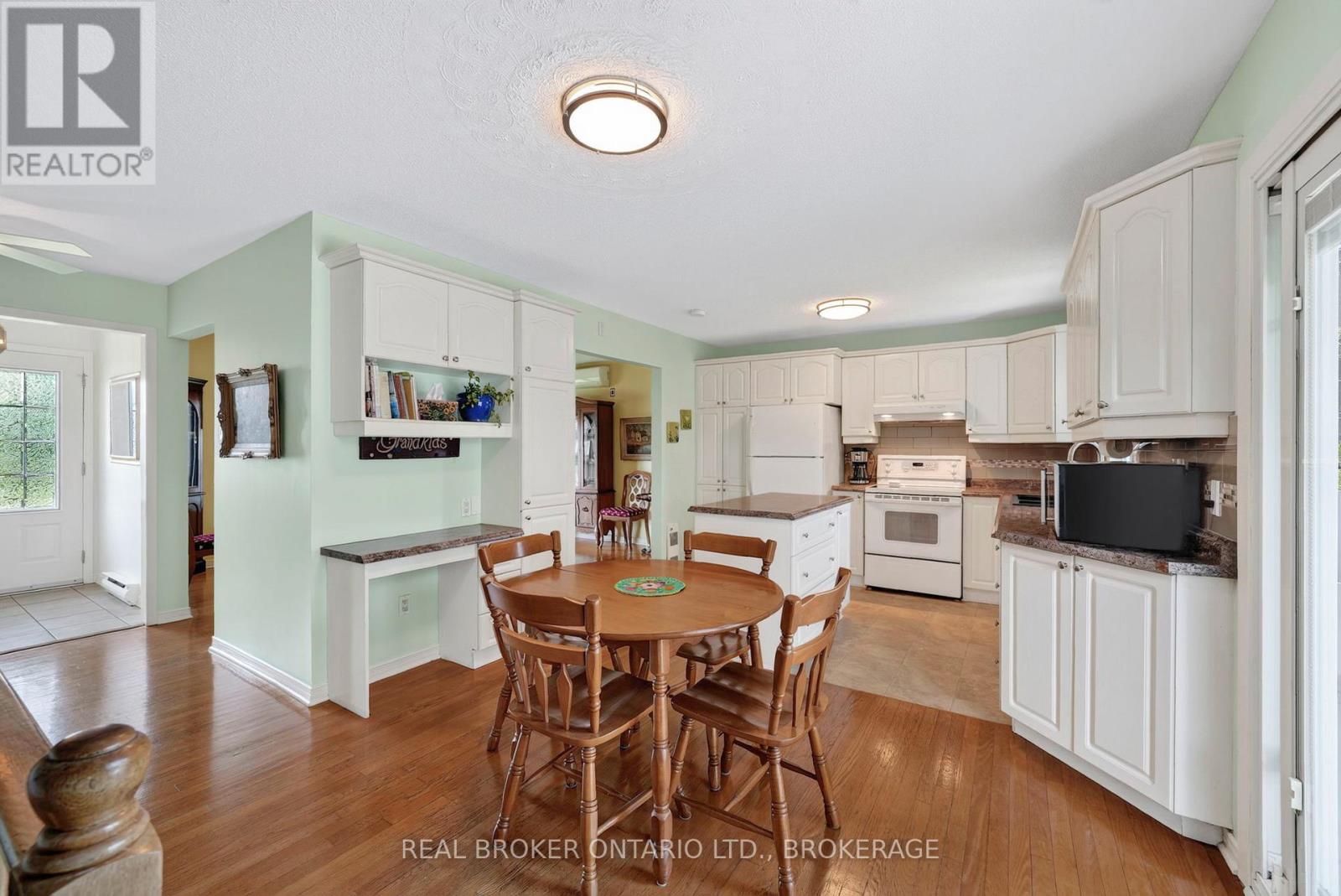 11 Albert Street Property Photo 8