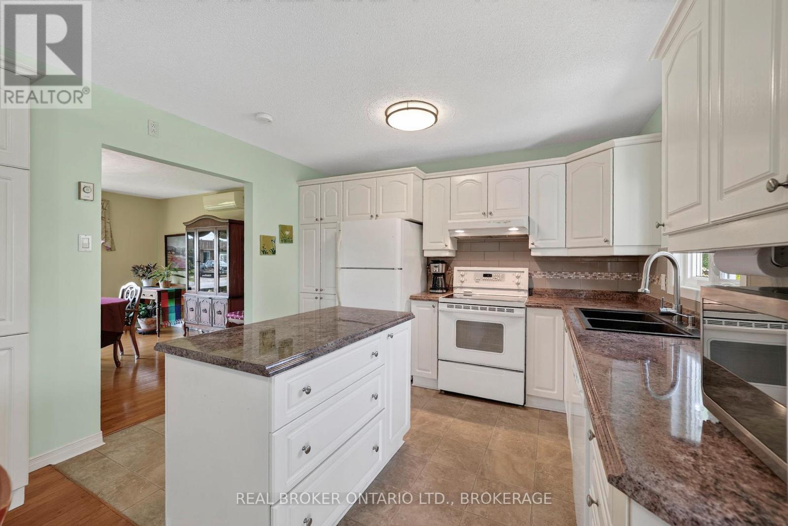 11 Albert Street Property Photo 9
