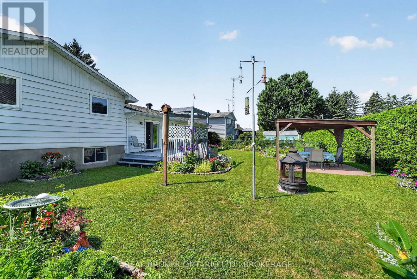 11 Albert Street Property Photo 36
