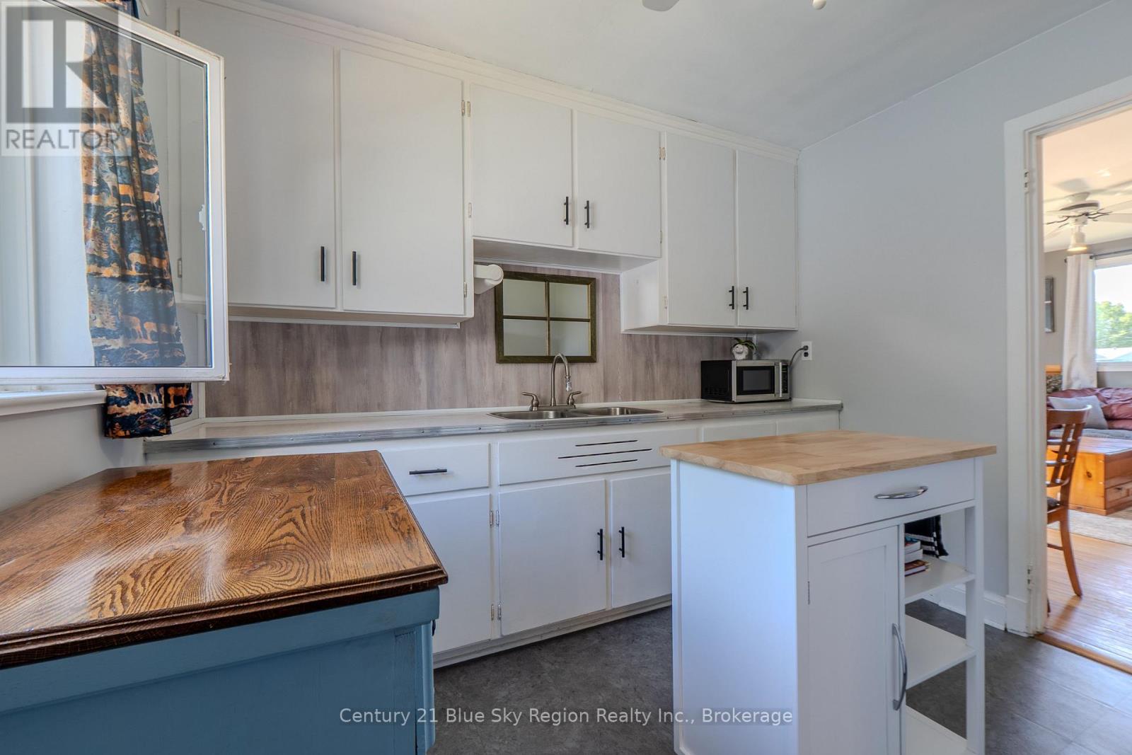 80 Spruce Drive Property Photo 6