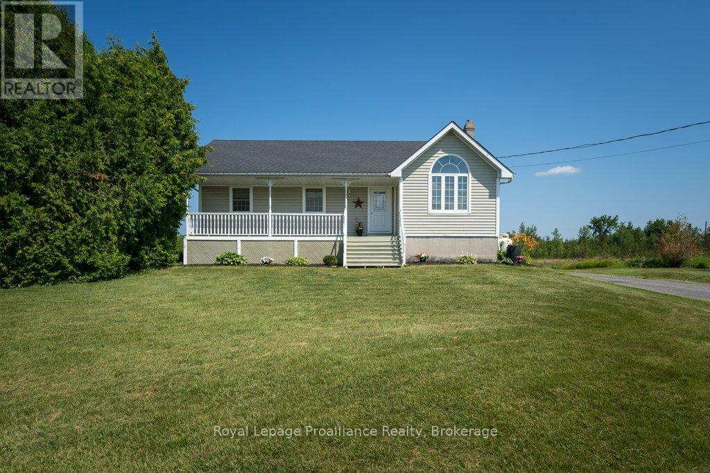 1075 Enright Road Property Photo 2