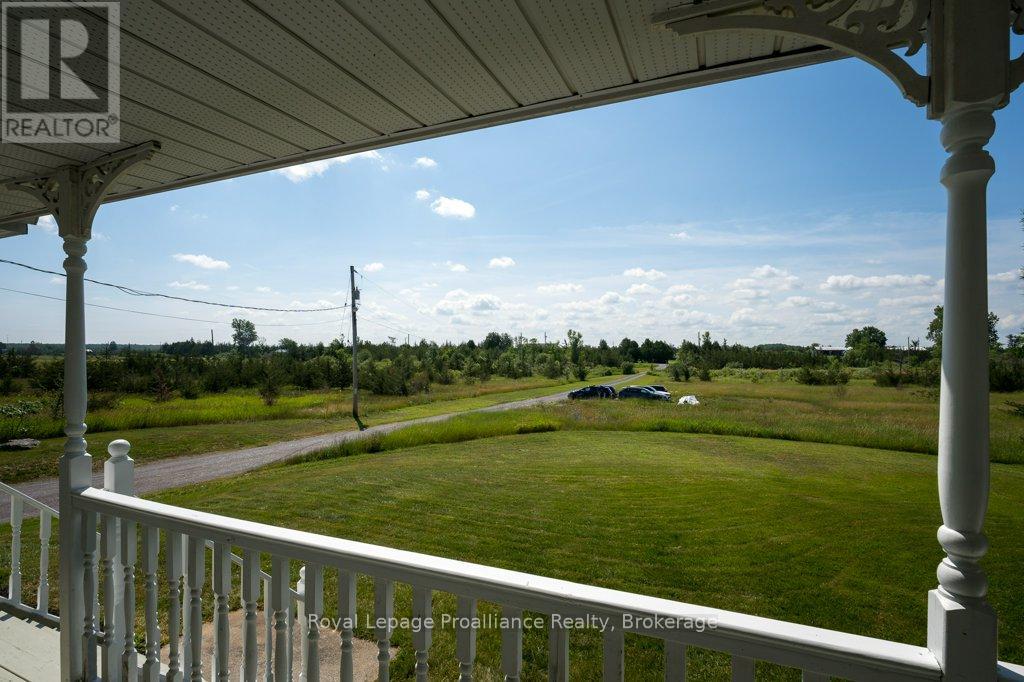 1075 Enright Road Property Photo 6