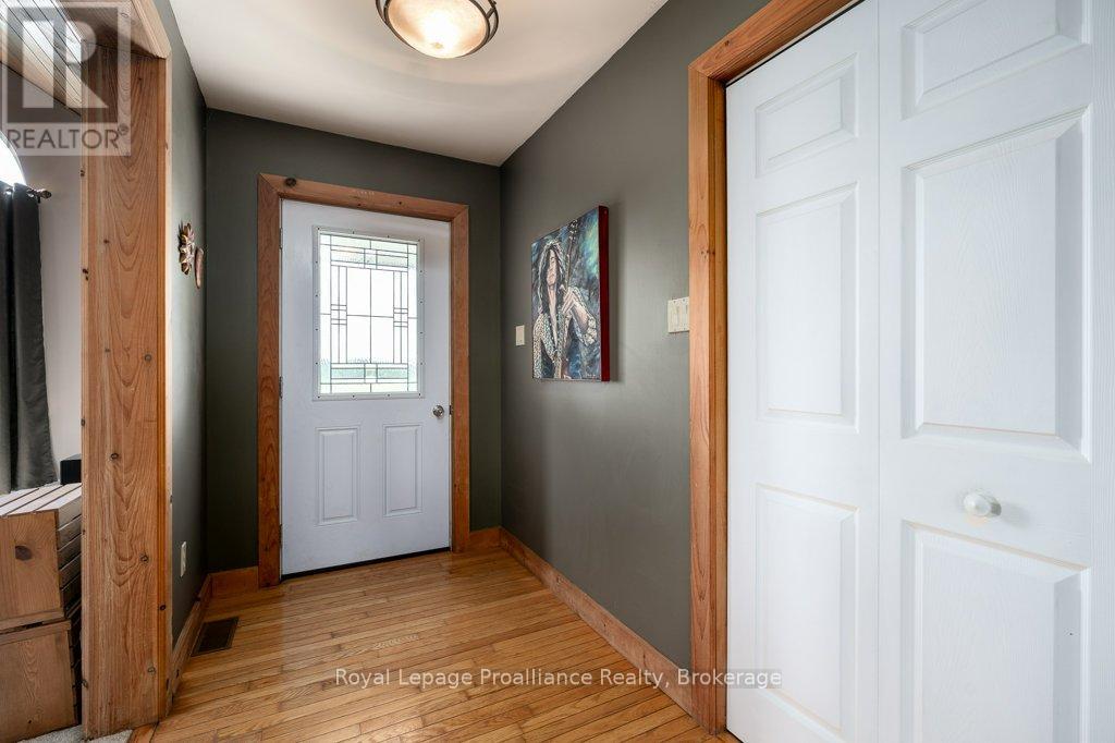1075 Enright Road Property Photo 9
