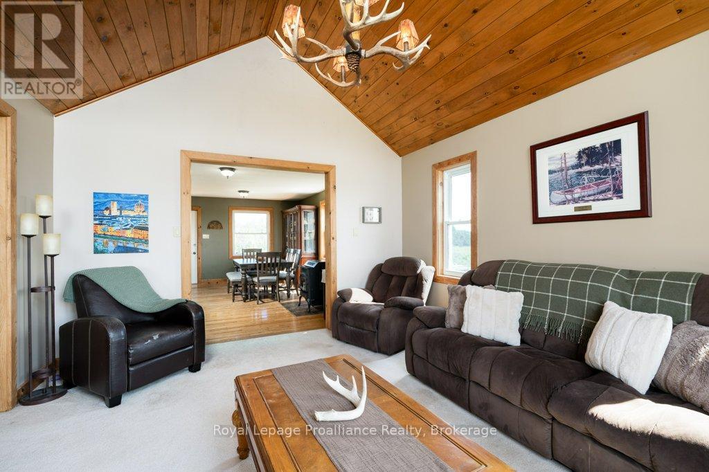 1075 Enright Road Property Photo 12