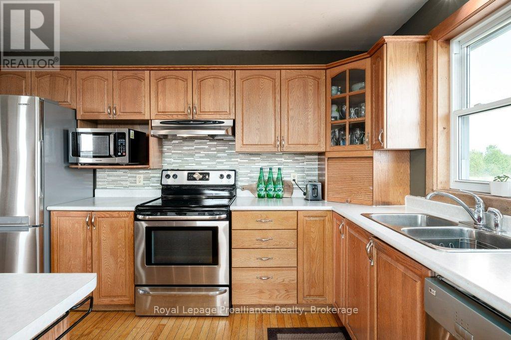 1075 Enright Road Property Photo 16