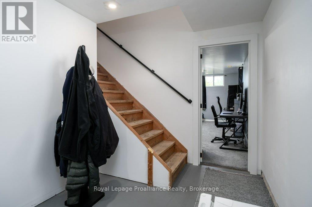 1075 Enright Road Property Photo 29