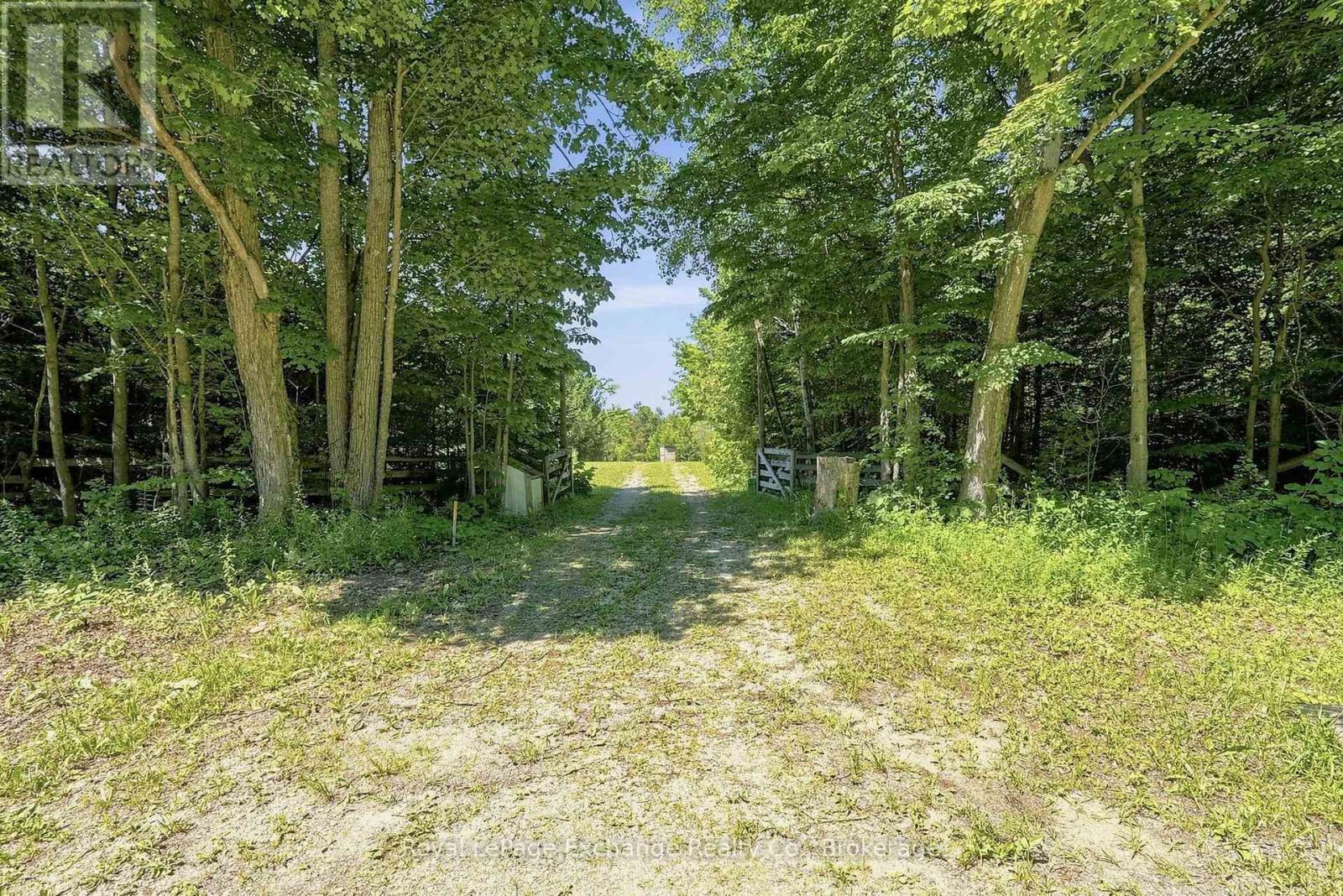495144 Traverston Road Property Photo 3