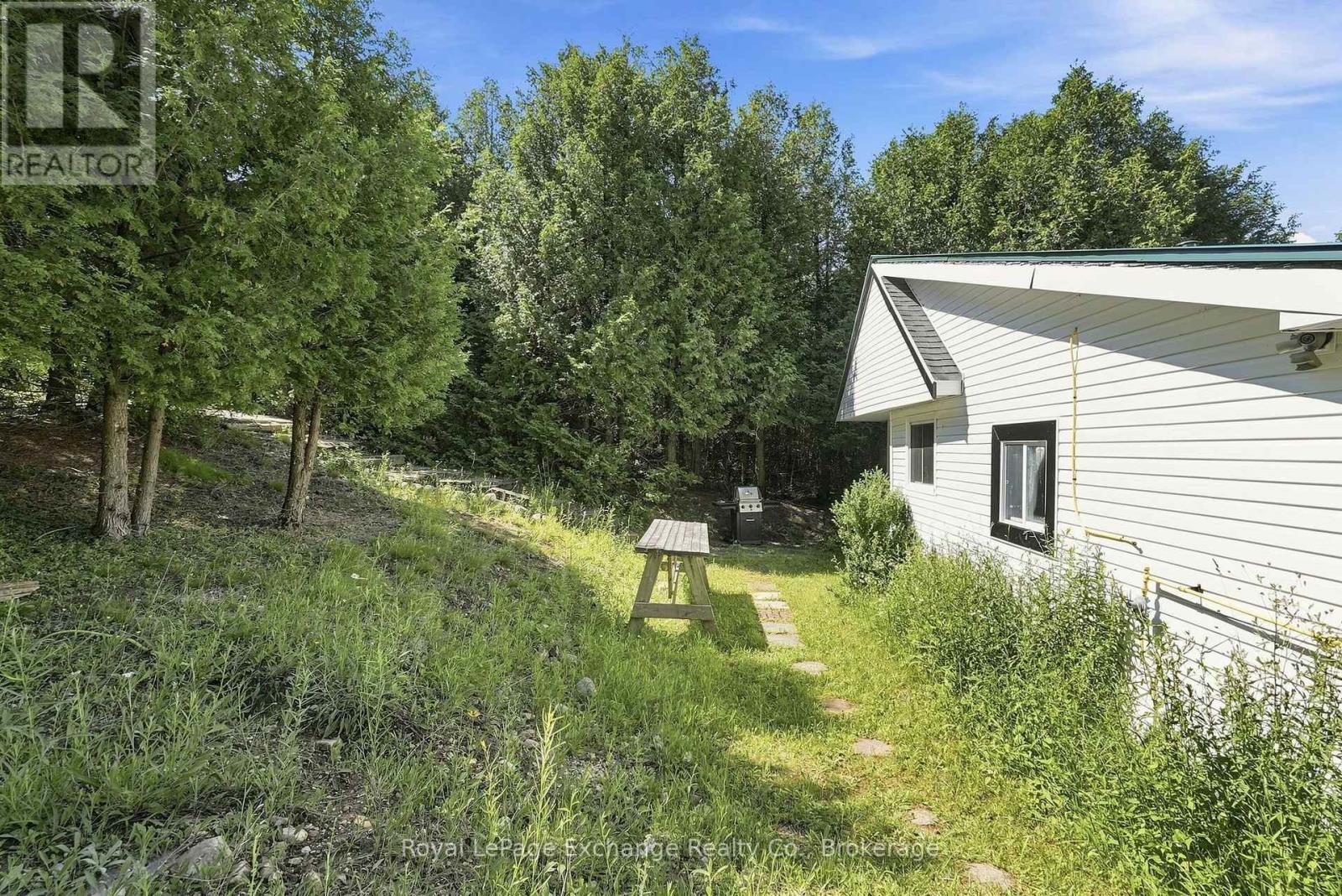 495144 Traverston Road Property Photo 9