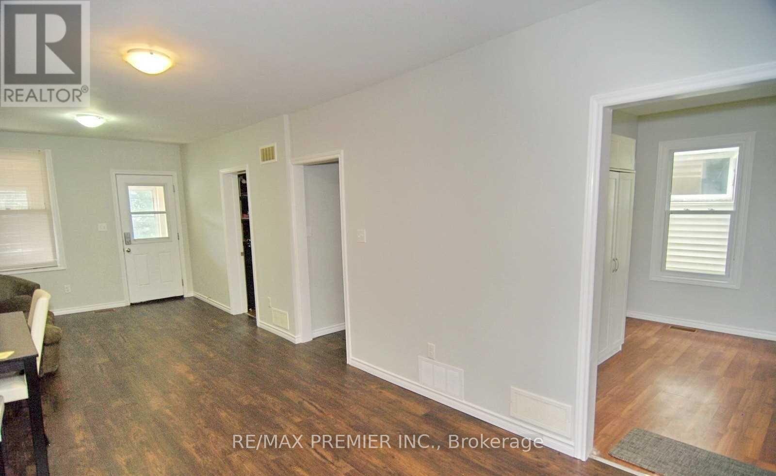3588 Sandwich Street Property Photo 3