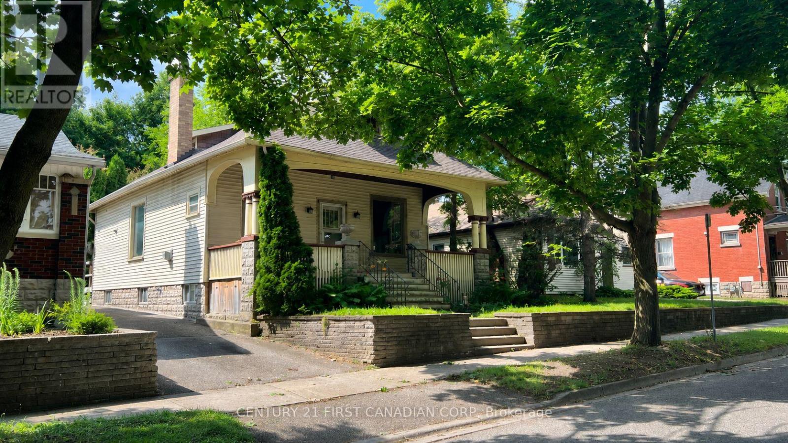 52 Becher Street Property Photo 2