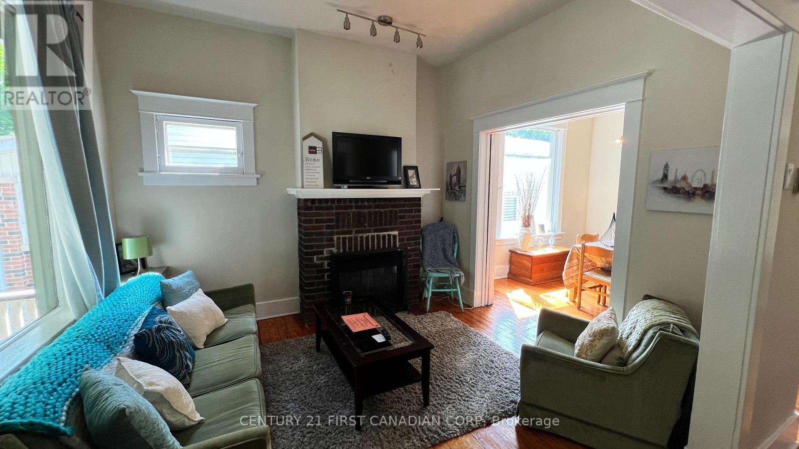 52 Becher Street Property Photo 9