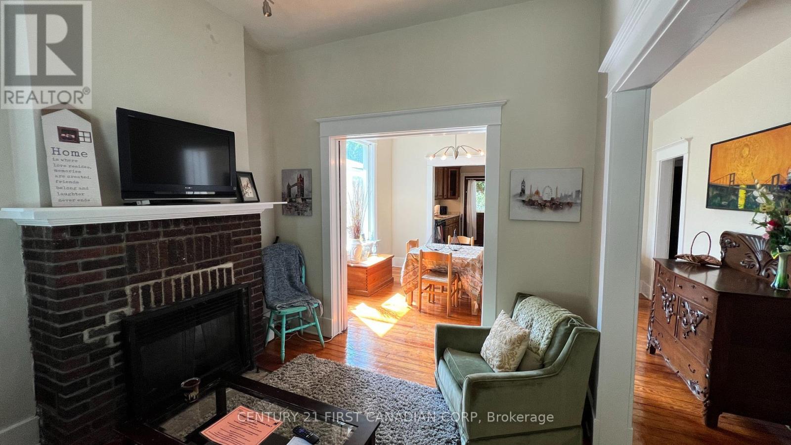 52 Becher Street Property Photo 10