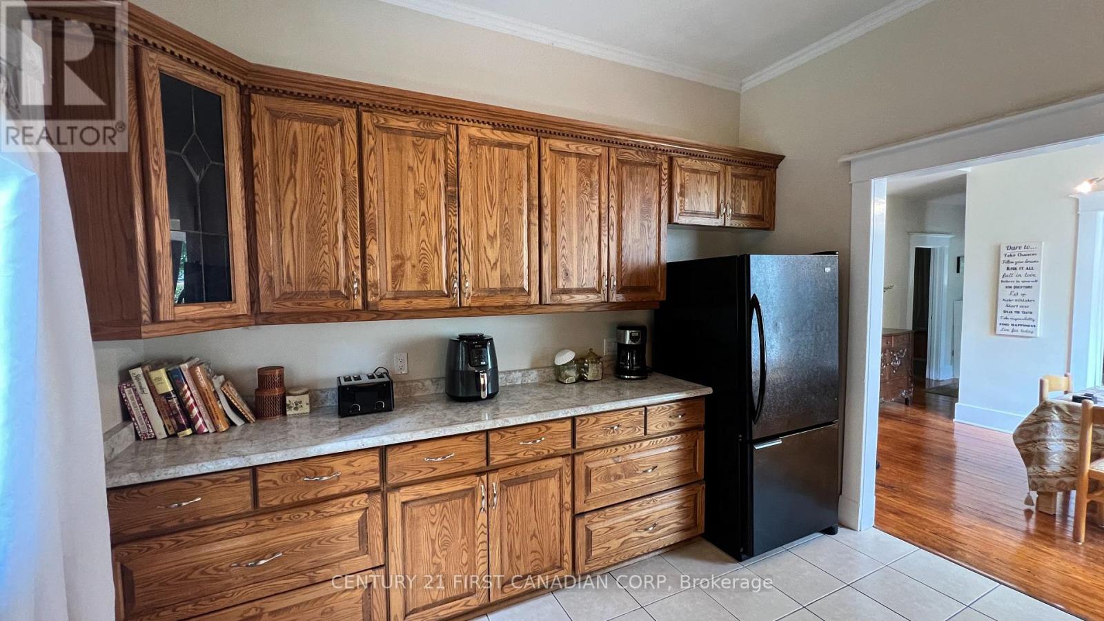 52 Becher Street Property Photo 12