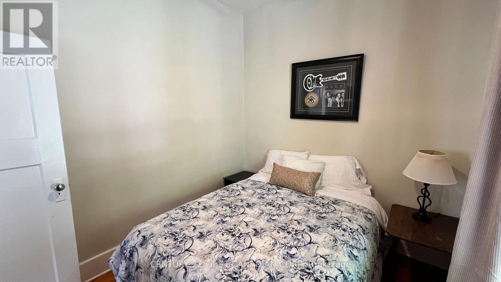 52 Becher Street Property Photo 19