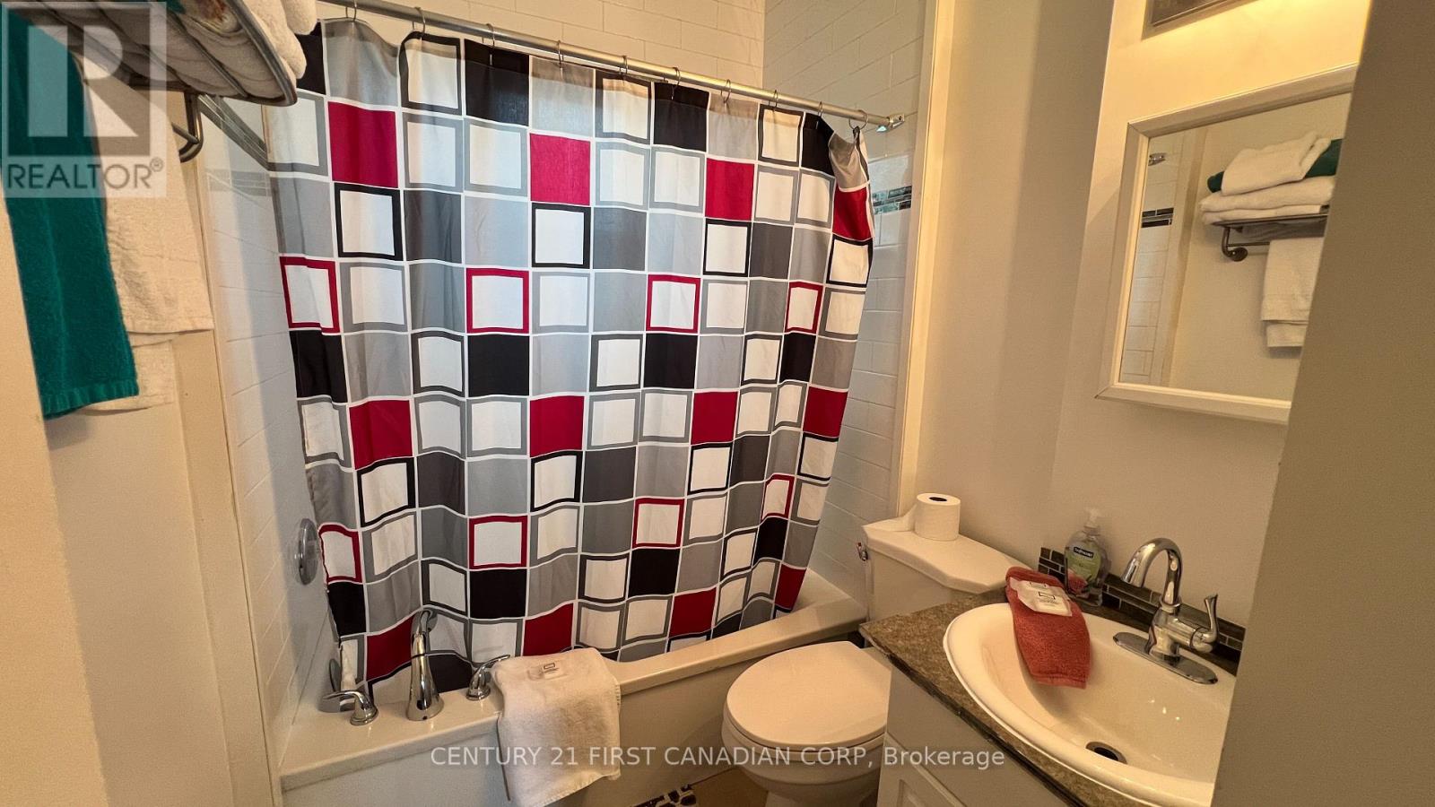 52 Becher Street Property Photo 21