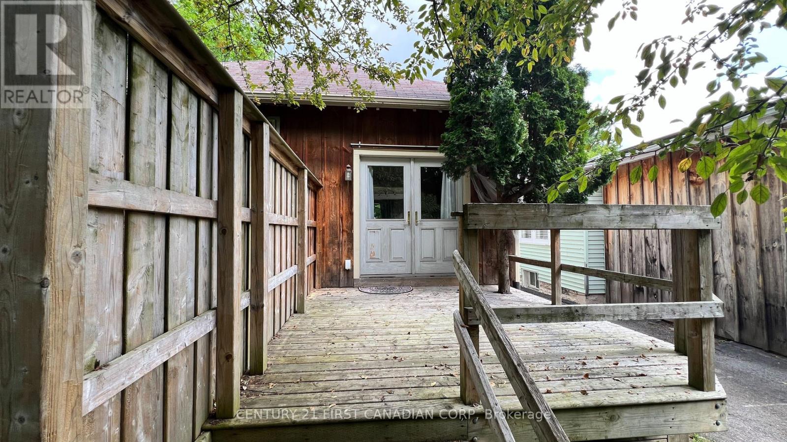 52 Becher Street Property Photo 22
