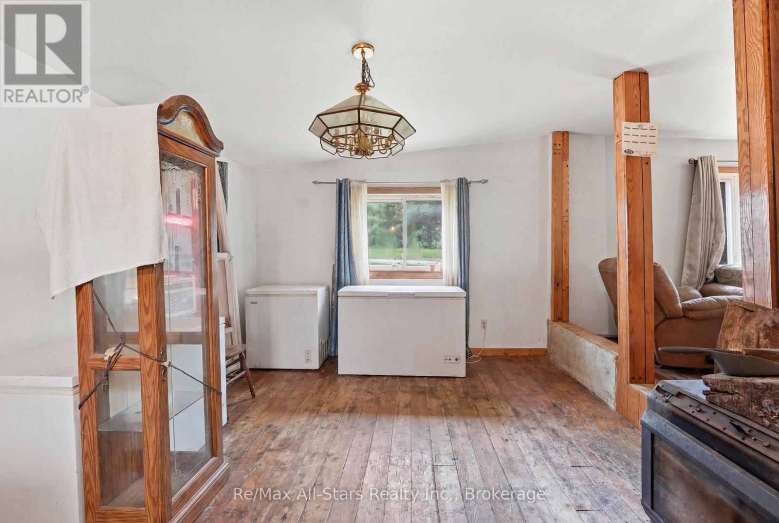 19 Christopher Street Property Photo 15