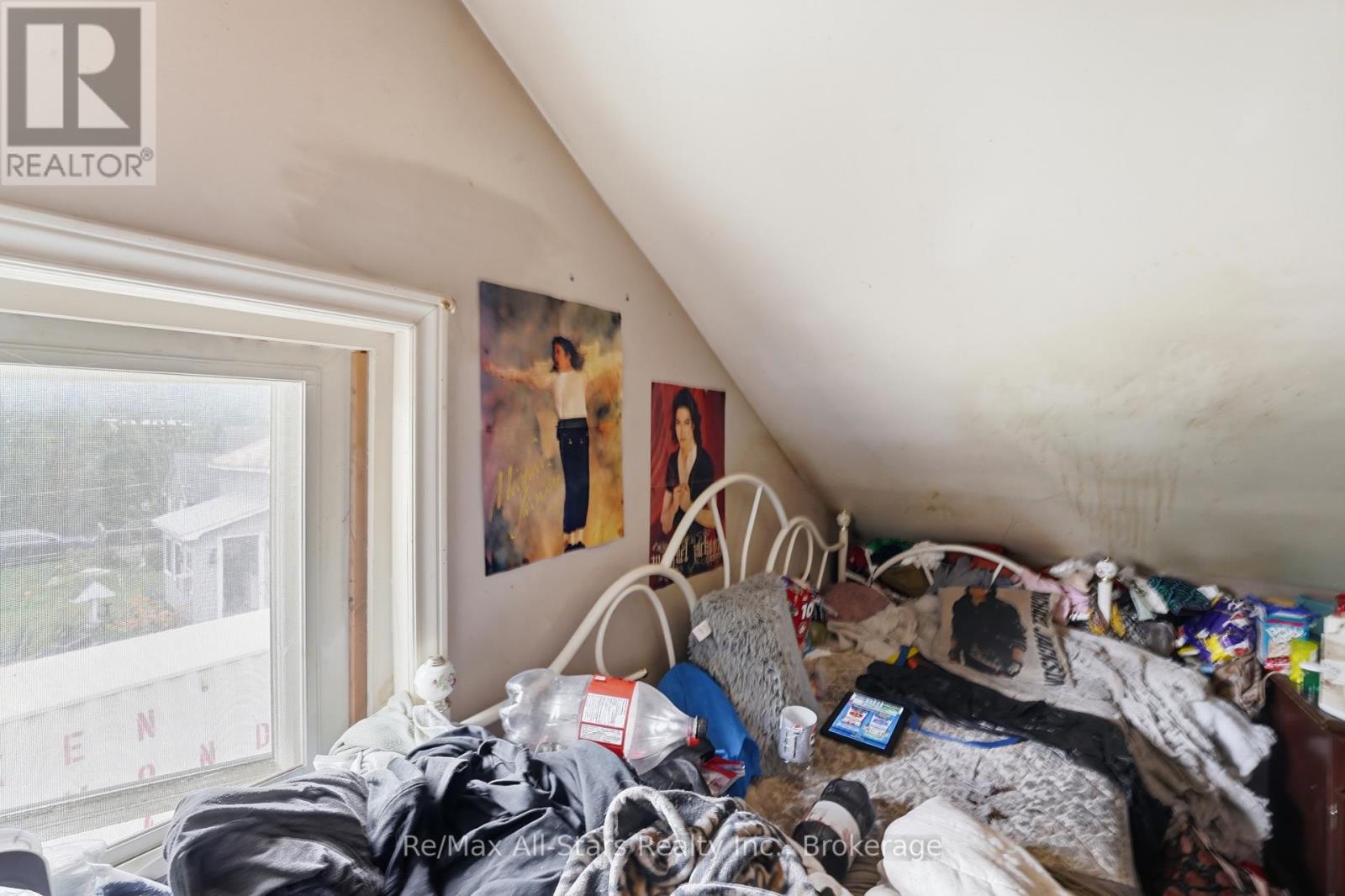 19 Christopher Street Property Photo 16