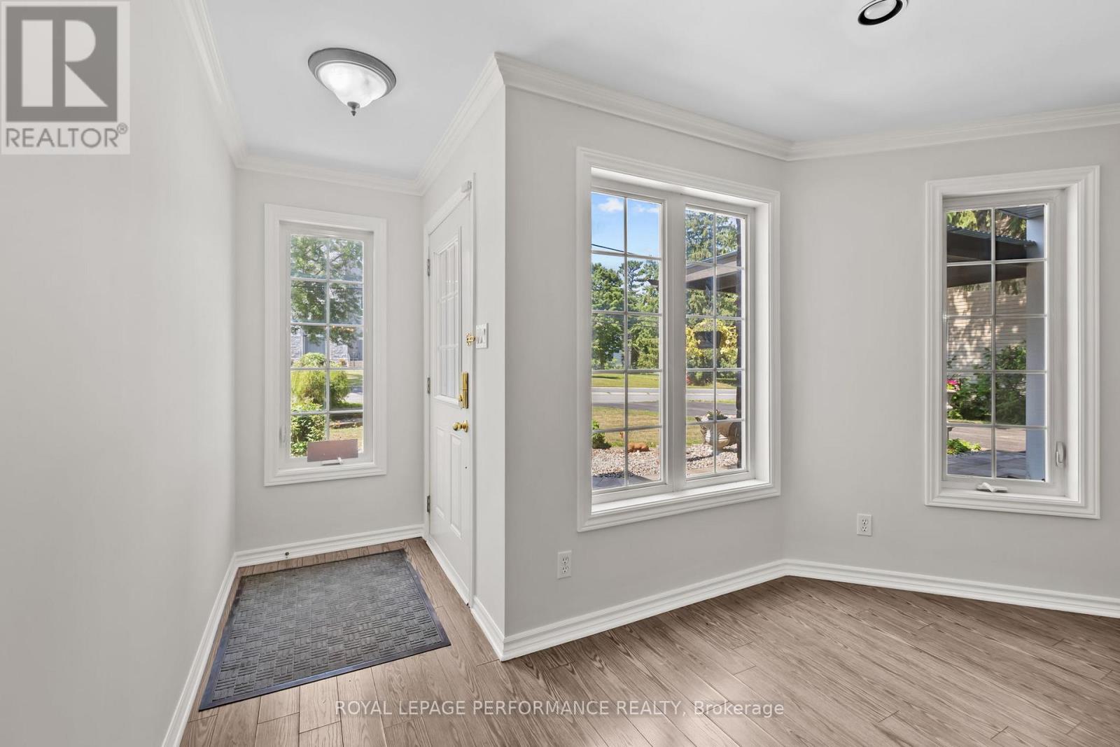 28 Queen Street Property Photo 17