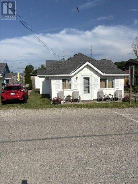 3143 Colin Street Property Photo 1