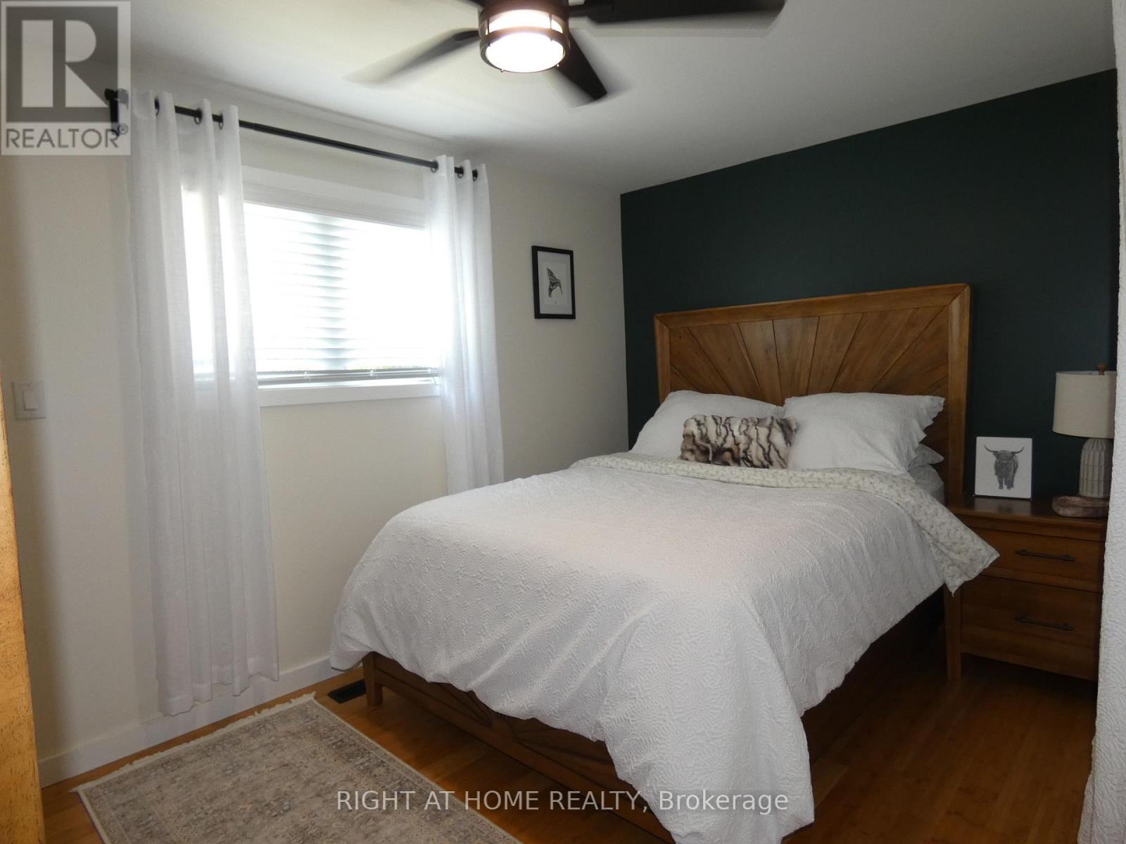 407 King Street Property Photo 7