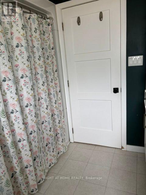 407 King Street Property Photo 13