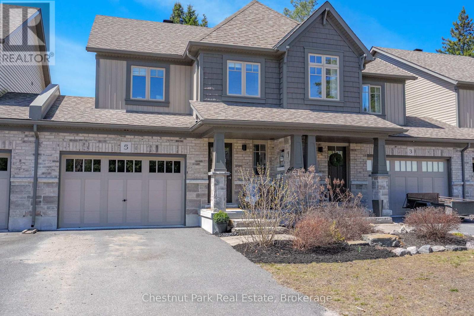 5 Brookside Crossing Property Photo 1