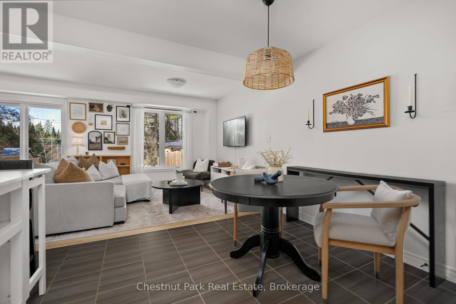 5 Brookside Crossing Property Photo 6