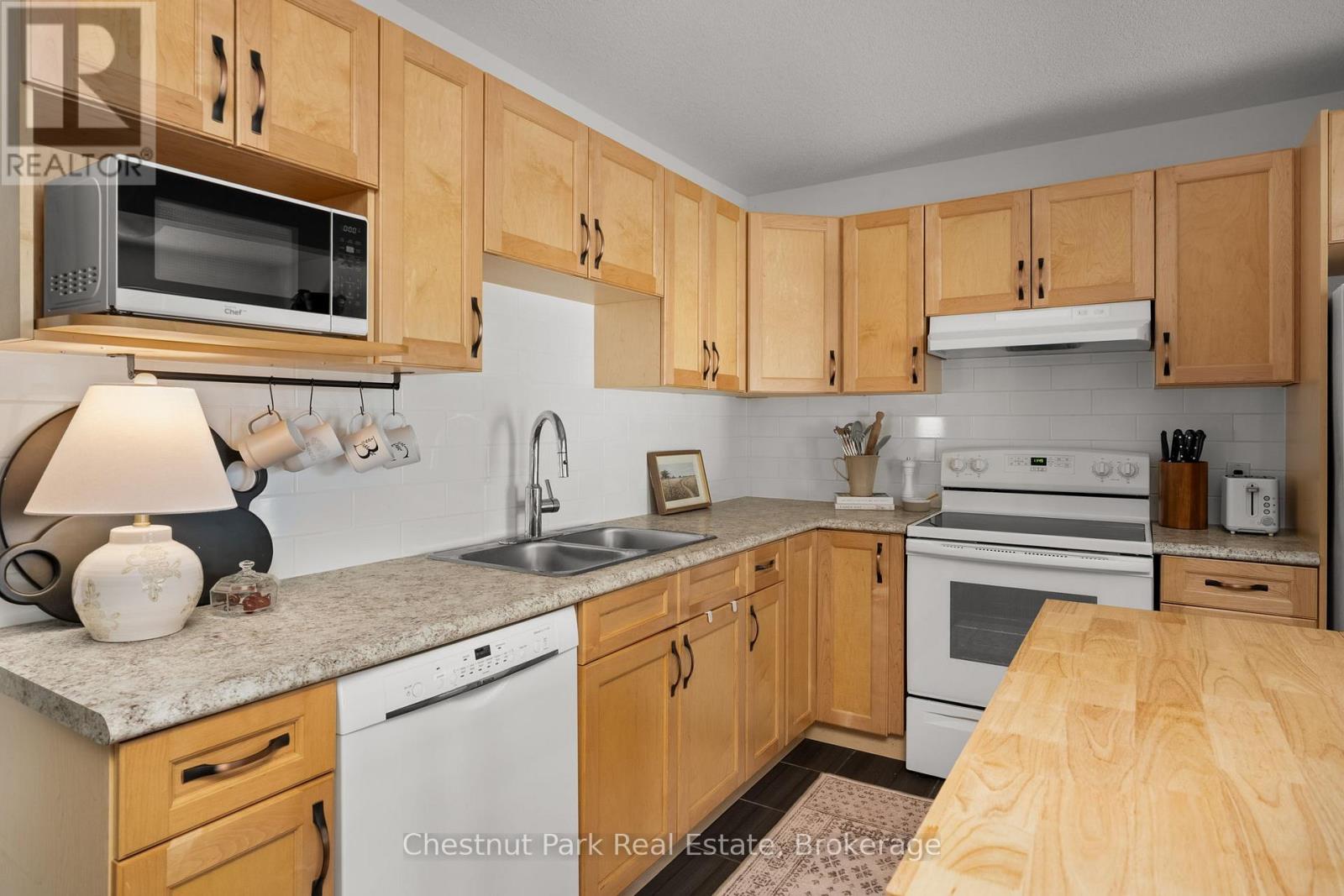 5 Brookside Crossing Property Photo 10