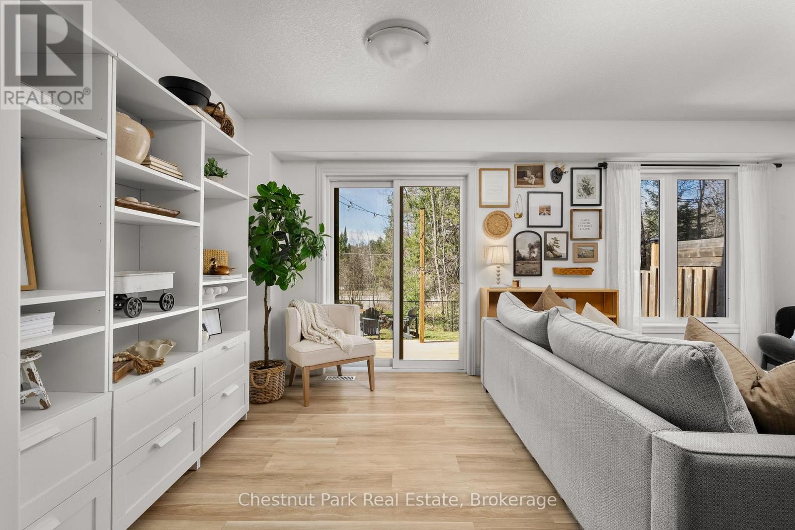 5 Brookside Crossing Property Photo 12