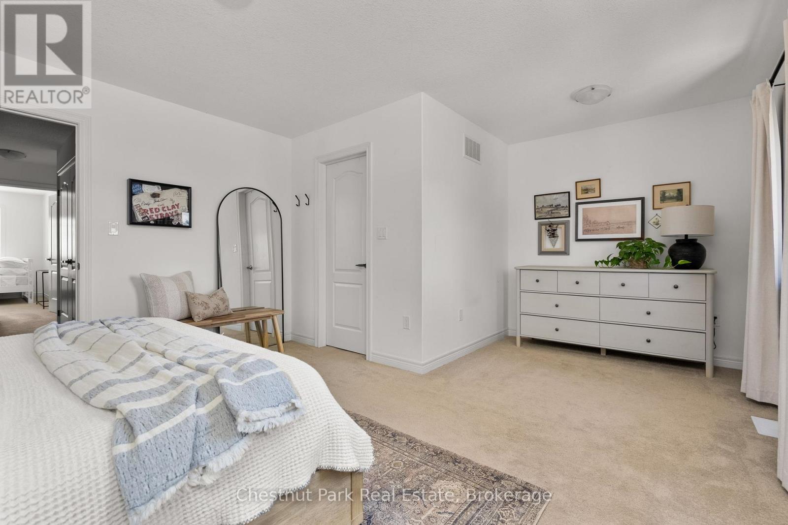 5 Brookside Crossing Property Photo 19