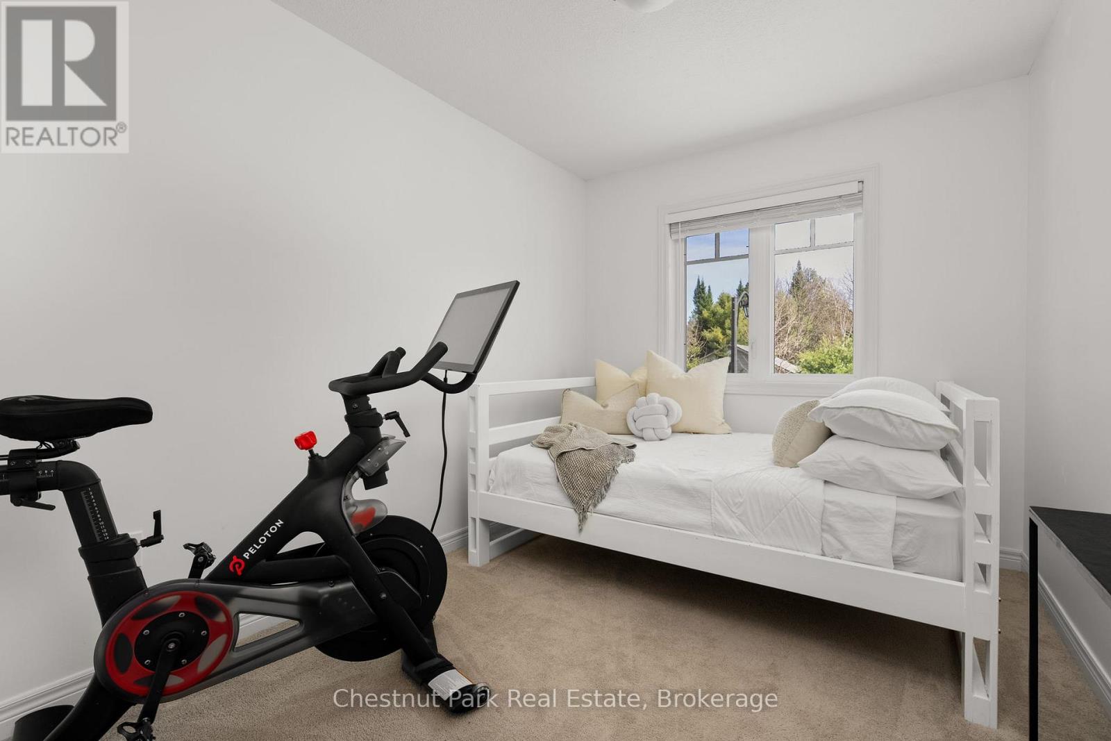 5 Brookside Crossing Property Photo 23