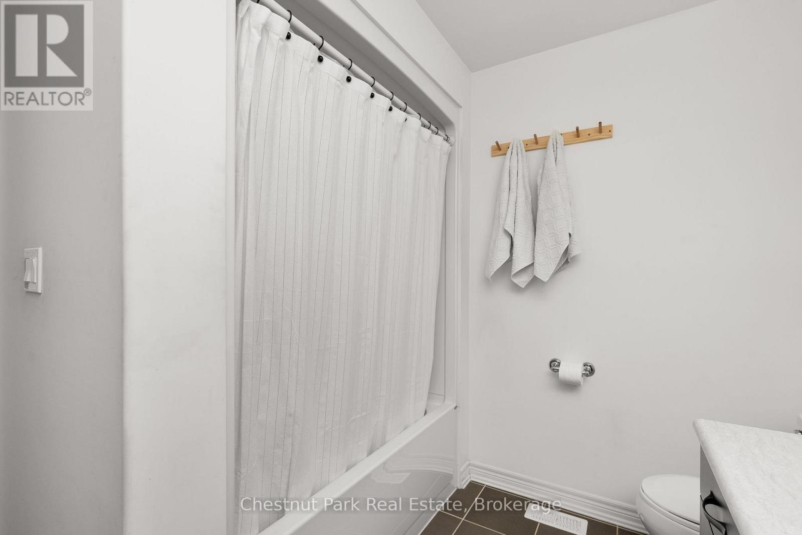 5 Brookside Crossing Property Photo 25