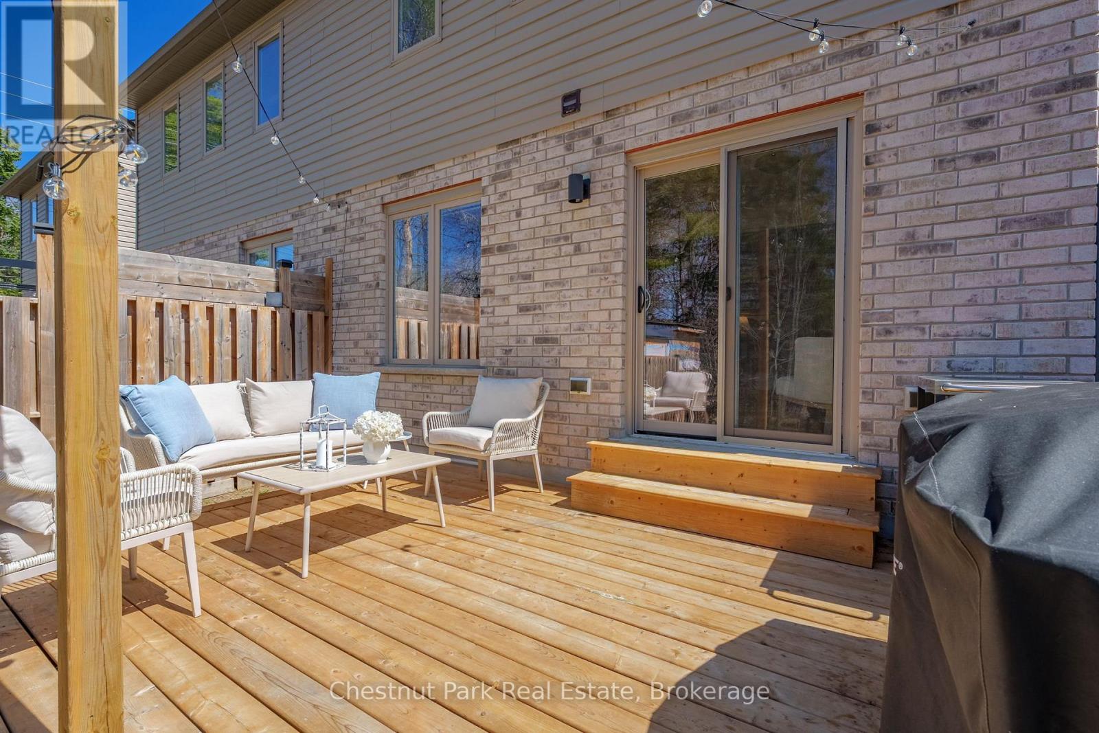 5 Brookside Crossing Property Photo 31