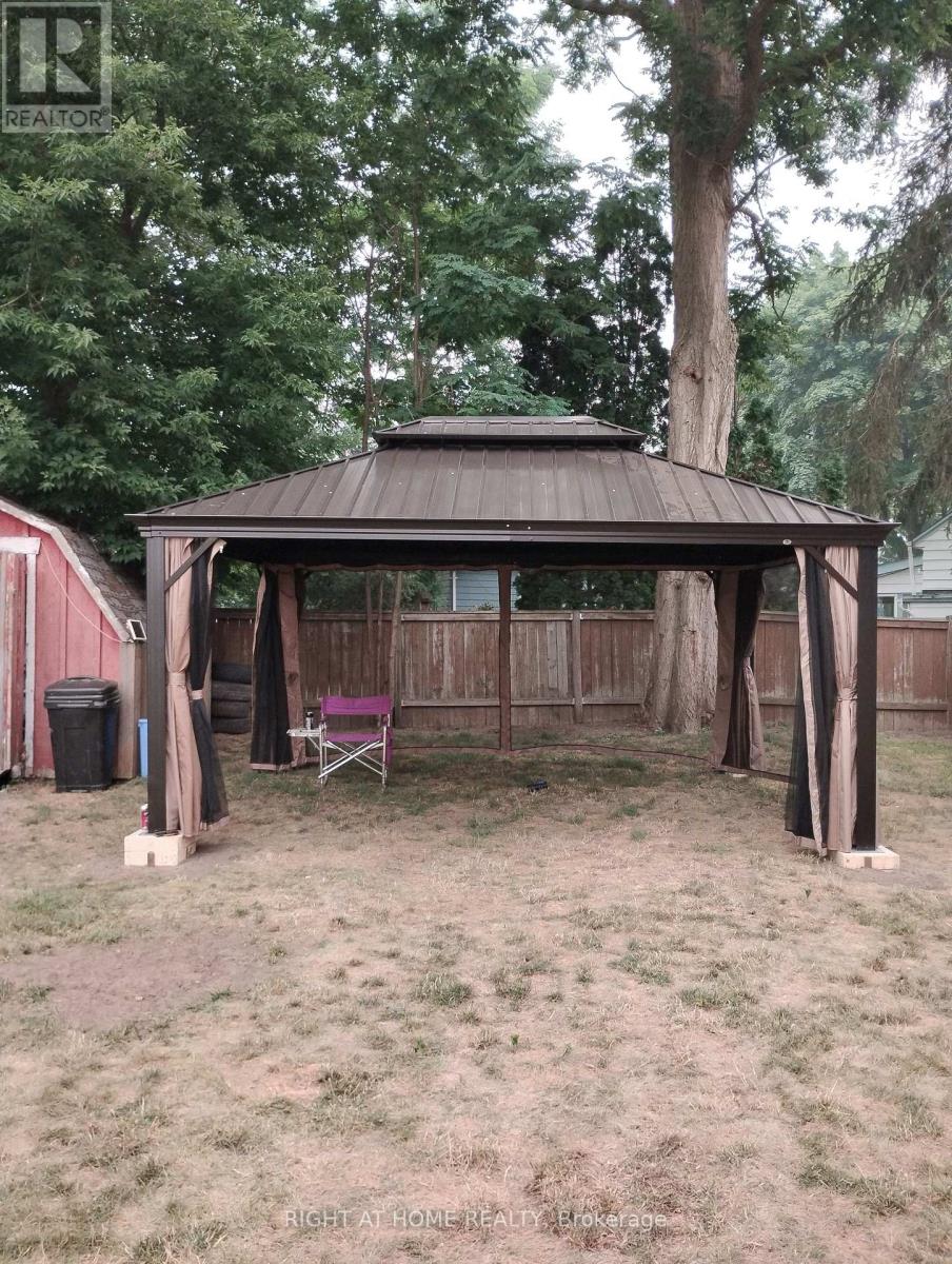 16 - 220 Ashland Avenue Property Photo 13